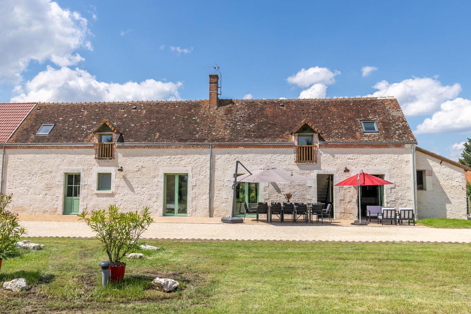 6 Ch, 5 Salle De Bain, 25 Minutes Du Zoo De Beauval Et Chambord, 12 Pers Holiday home Chemery