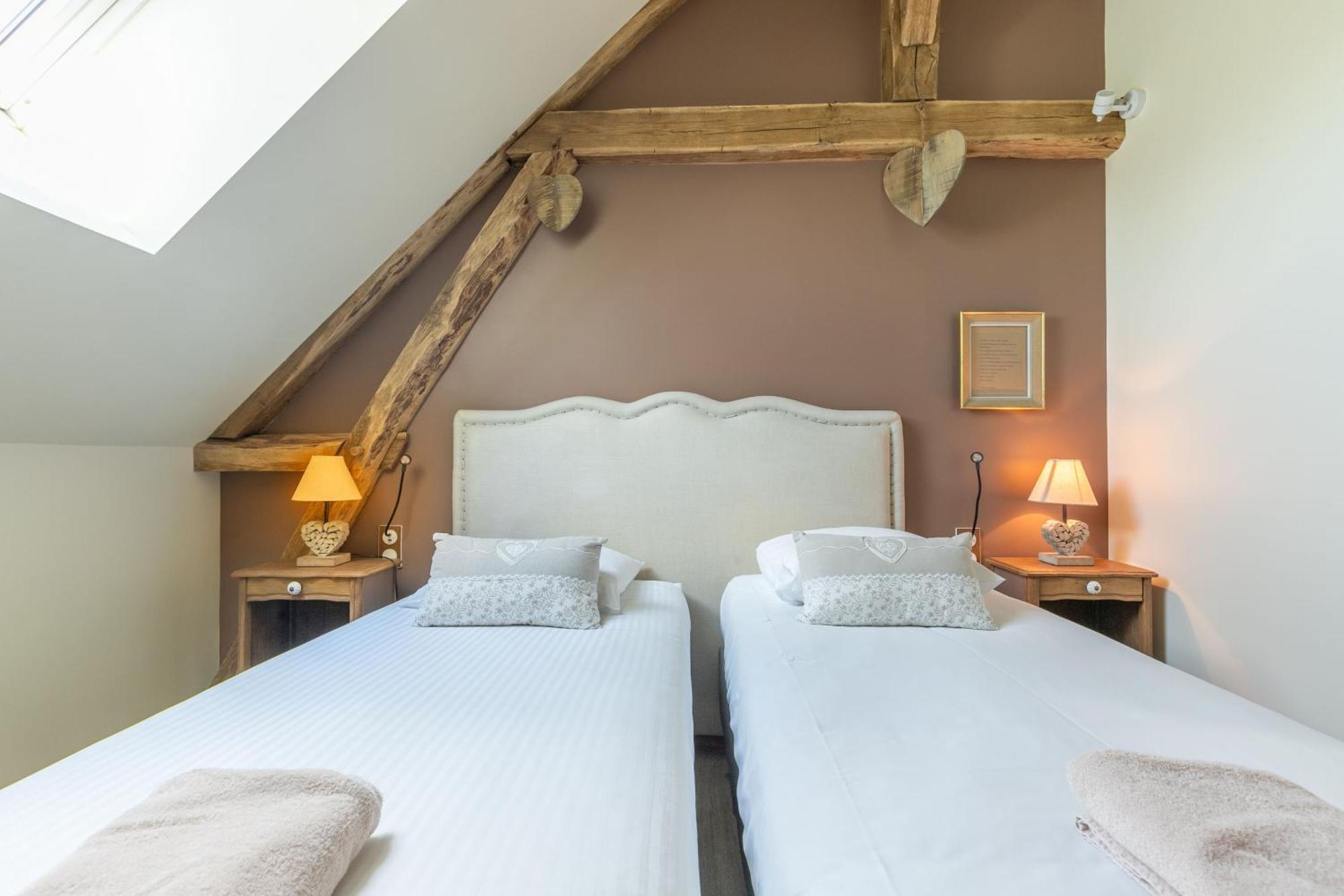 6 Ch, 5 Salle De Bain, 25 Minutes Du Zoo De Beauval Et Chambord, 12 Pers Hébergement de vacances *